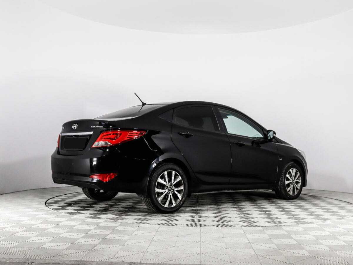 Hyundai Solaris с пробегом — 2015 год. Фото: #4