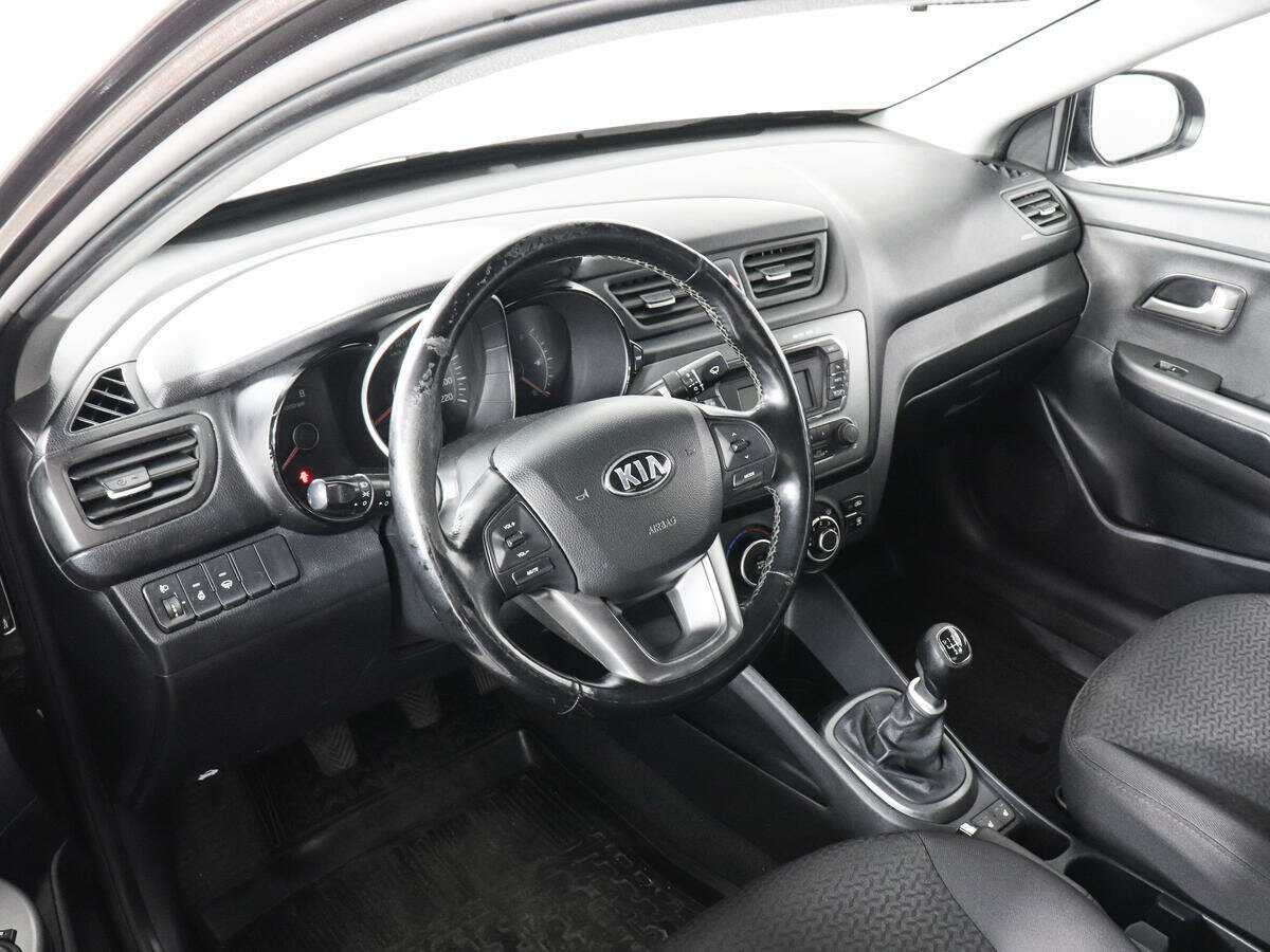 Kia Rio с пробегом — 2014 год. Фото: #8
