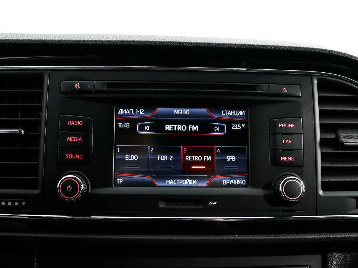 SEAT Leon с пробегом — 2013 год. Фото: #12