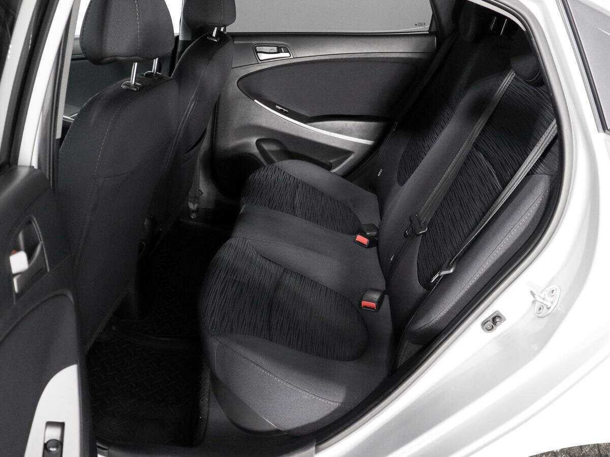 Hyundai Solaris с пробегом — 2016 год. Фото: #9