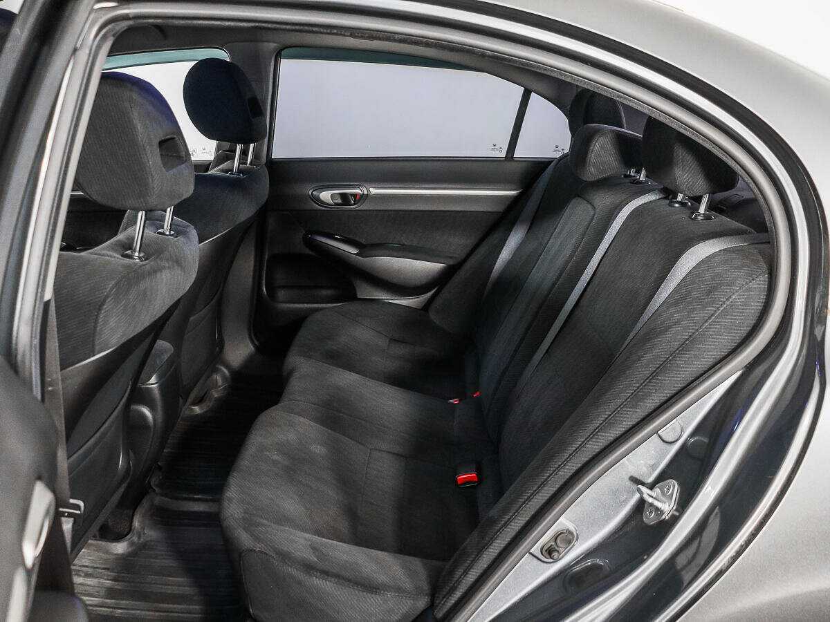 Honda Civic с пробегом — 2010 год. Фото: #9