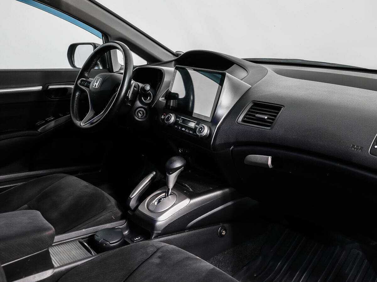 Honda Civic с пробегом — 2010 год. Фото: #10