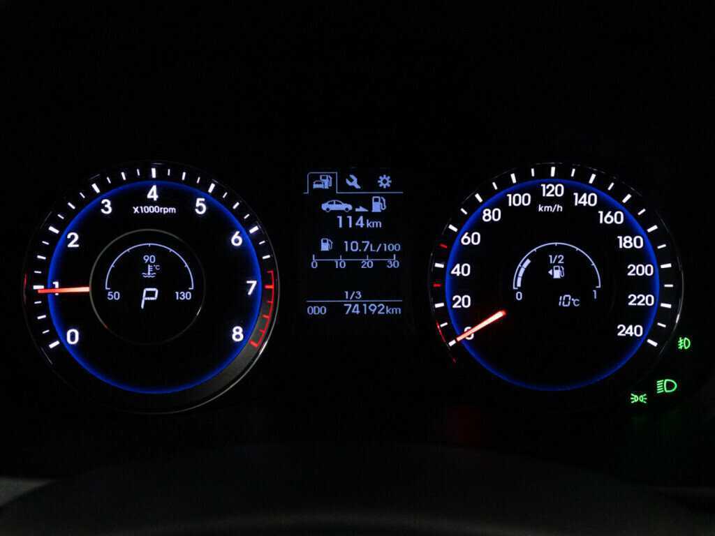 Hyundai i40 с пробегом — 2015 год. Фото: #11