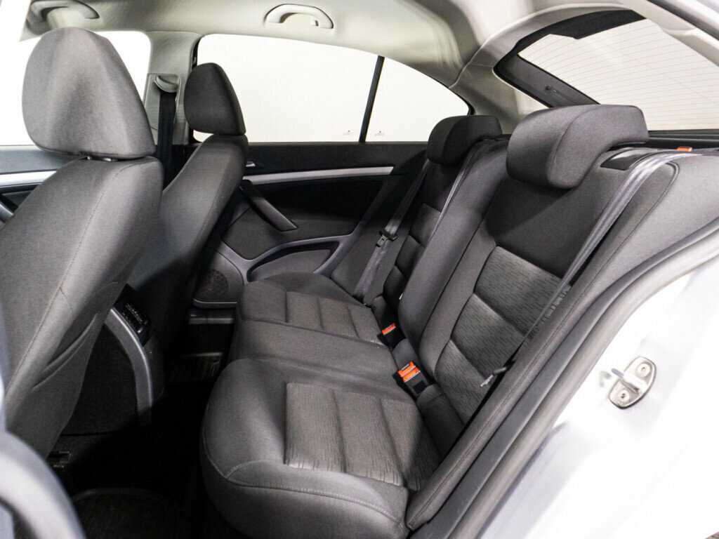 Skoda Octavia с пробегом — 2010 год. Фото: #9