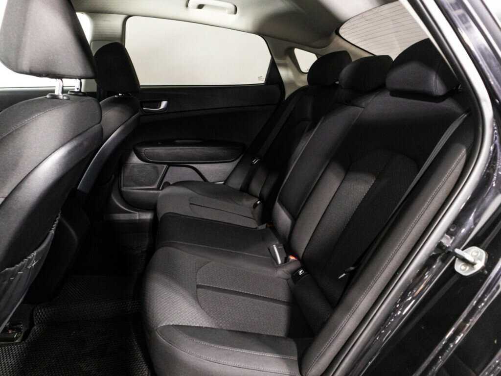 Kia Optima с пробегом — 2017 год. Фото: #9