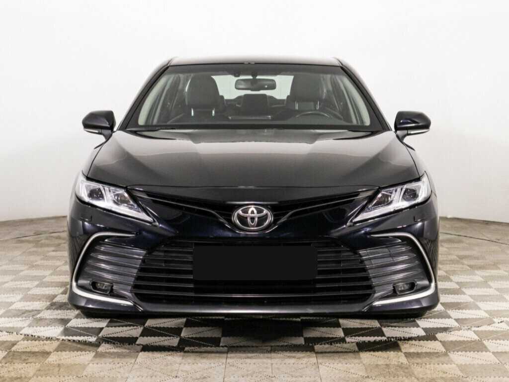 Toyota Camry с пробегом — 2021 год. Фото: #1