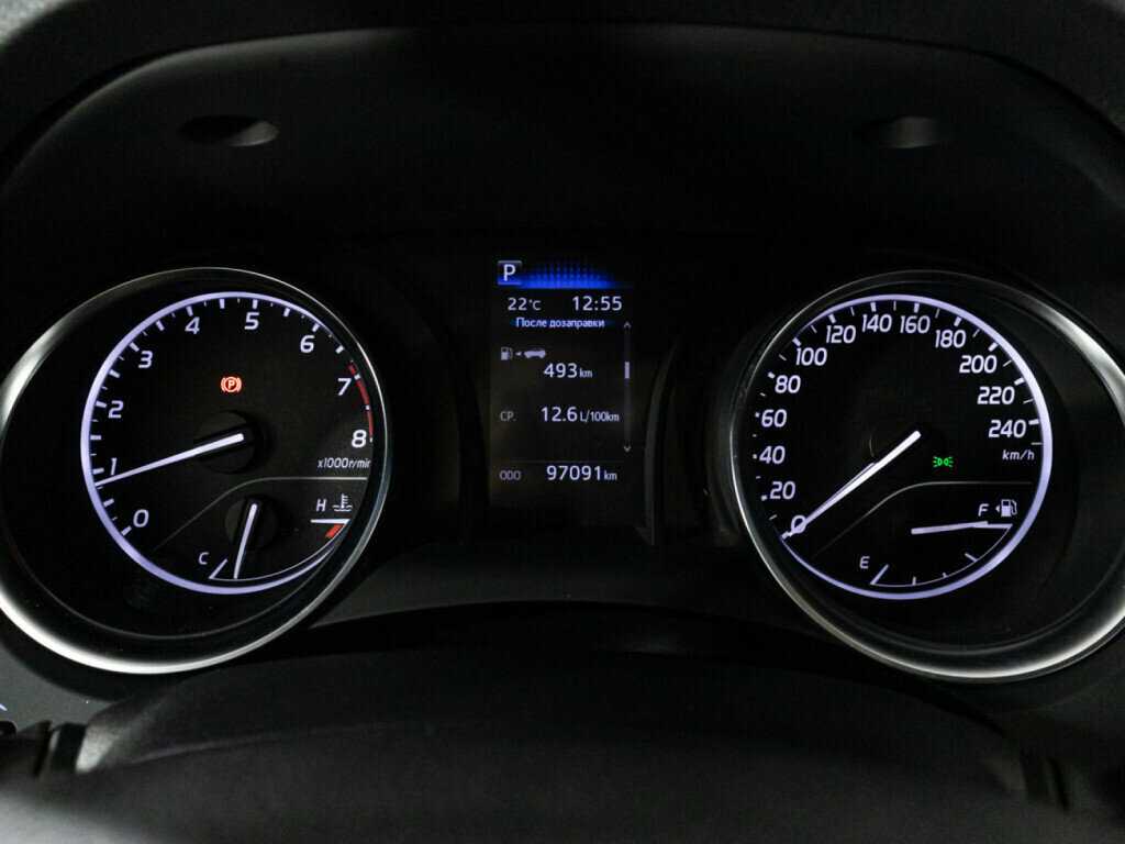 Toyota Camry с пробегом — 2021 год. Фото: #11