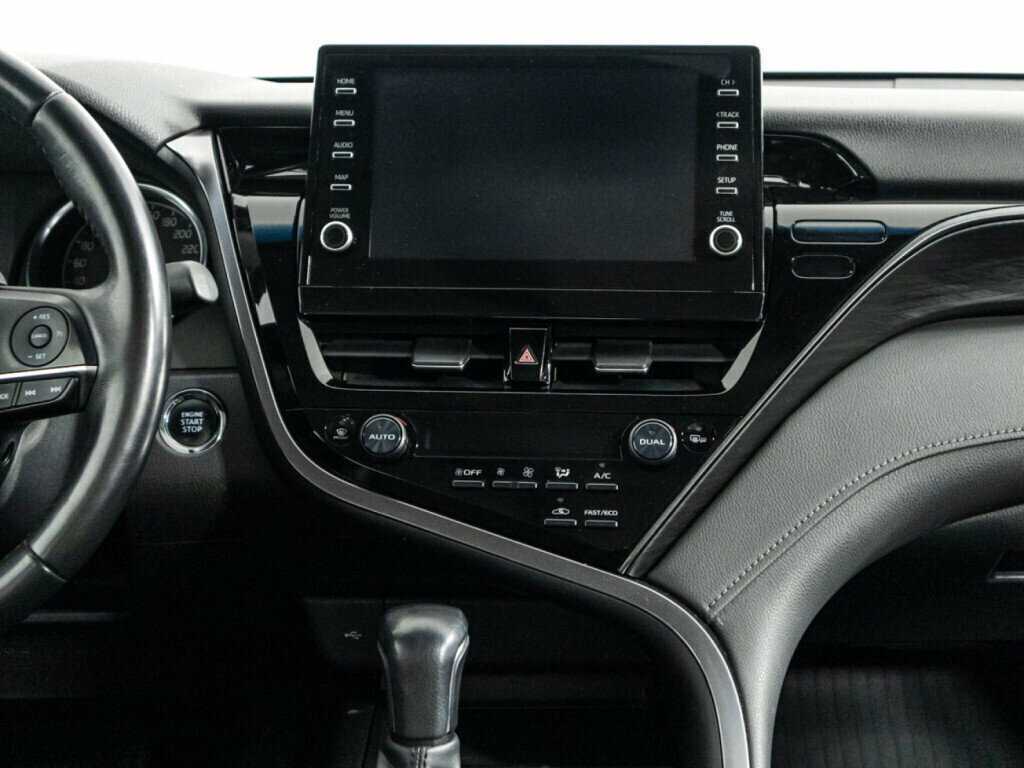 Toyota Camry с пробегом — 2021 год. Фото: #13