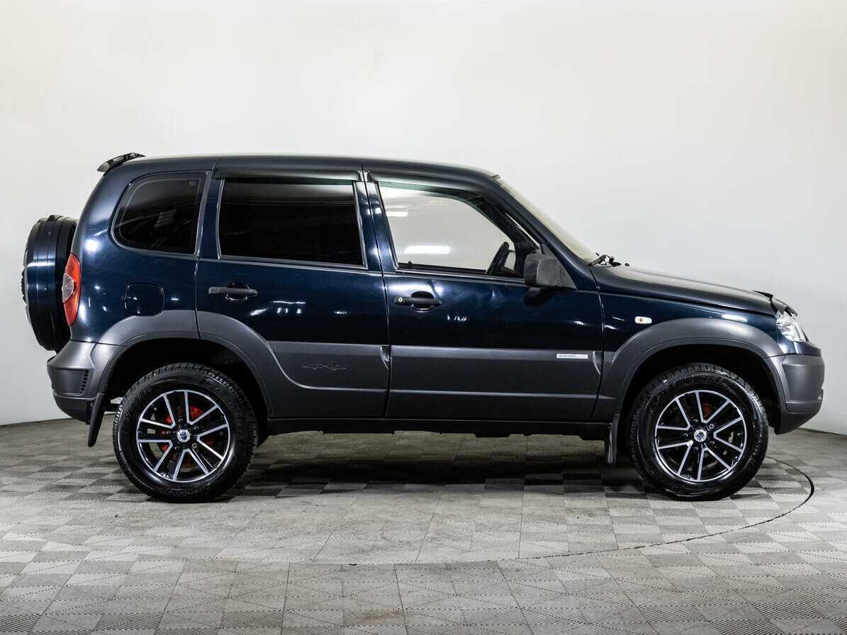 Chevrolet Niva с пробегом — 2011 год. Фото: #3