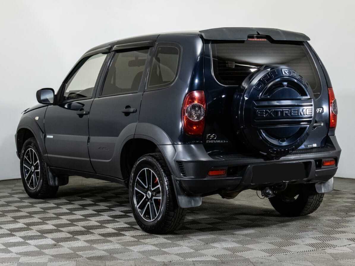 Chevrolet Niva с пробегом — 2011 год. Фото: #6