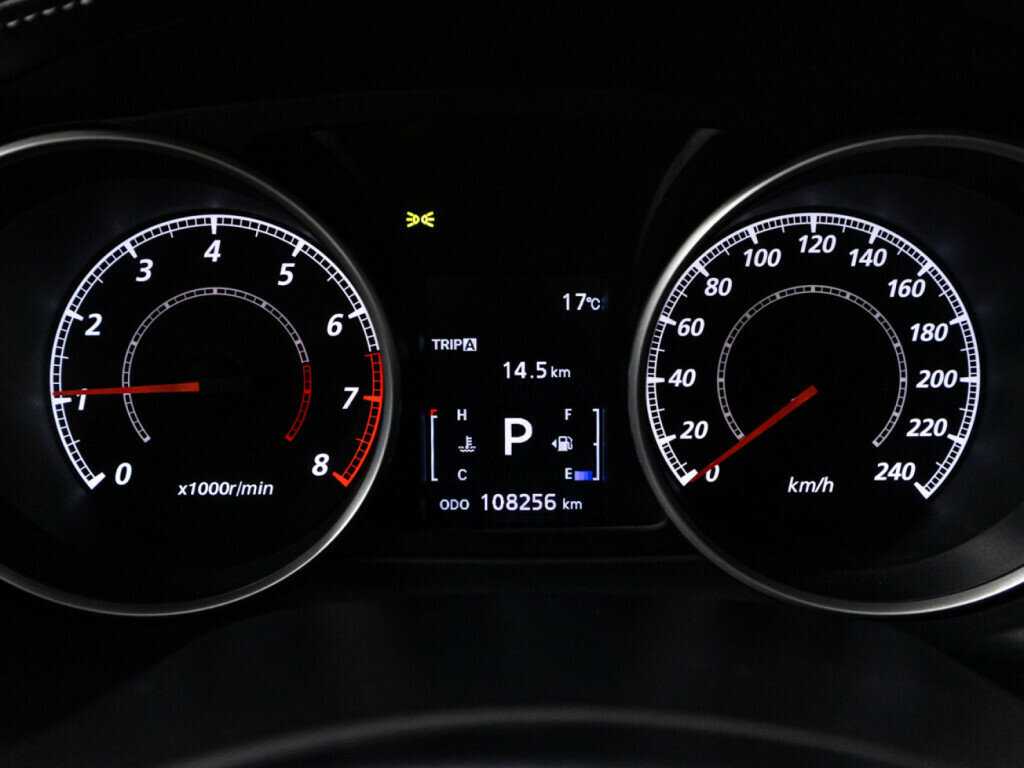 Mitsubishi Outlander с пробегом — 2011 год. Фото: #11