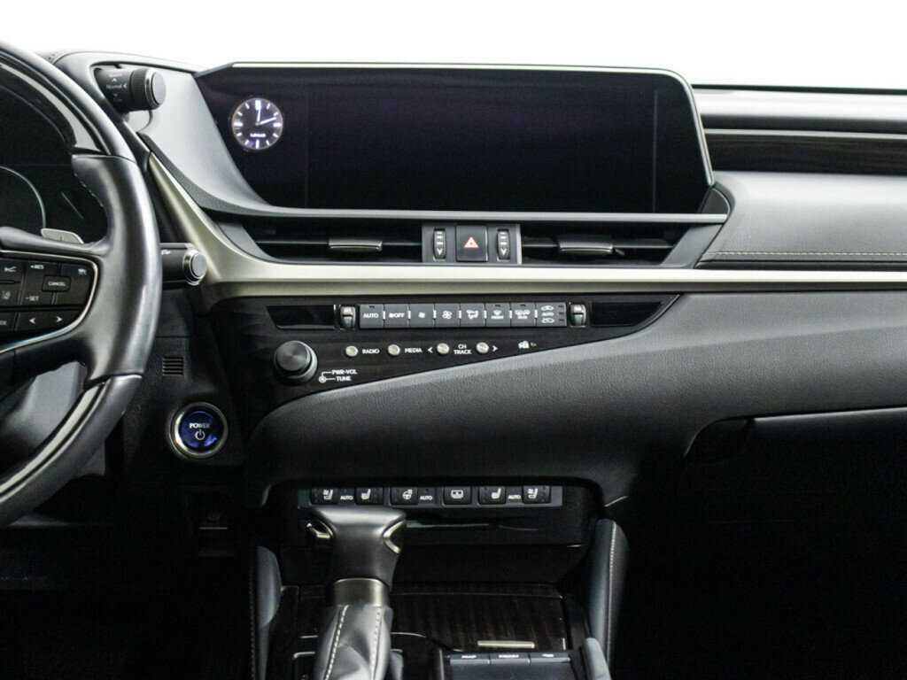 Lexus ES с пробегом — 2020 год. Фото: #13