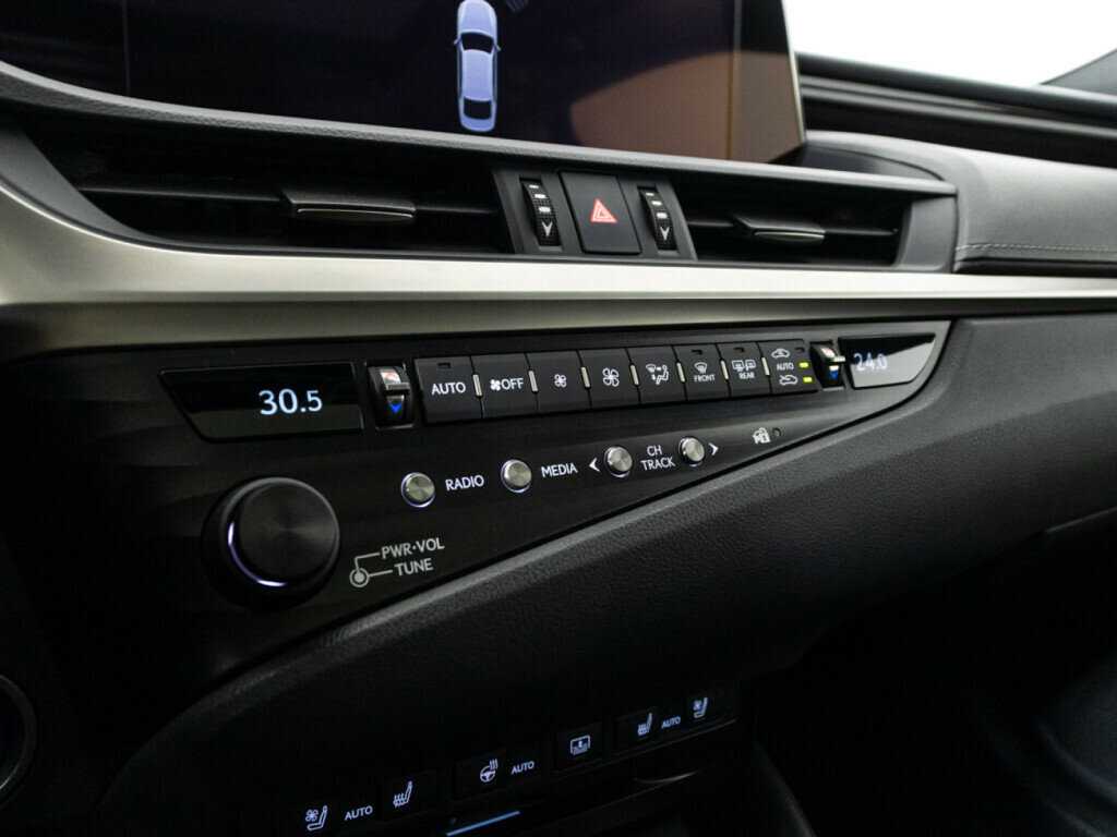 Lexus ES с пробегом — 2020 год. Фото: #18