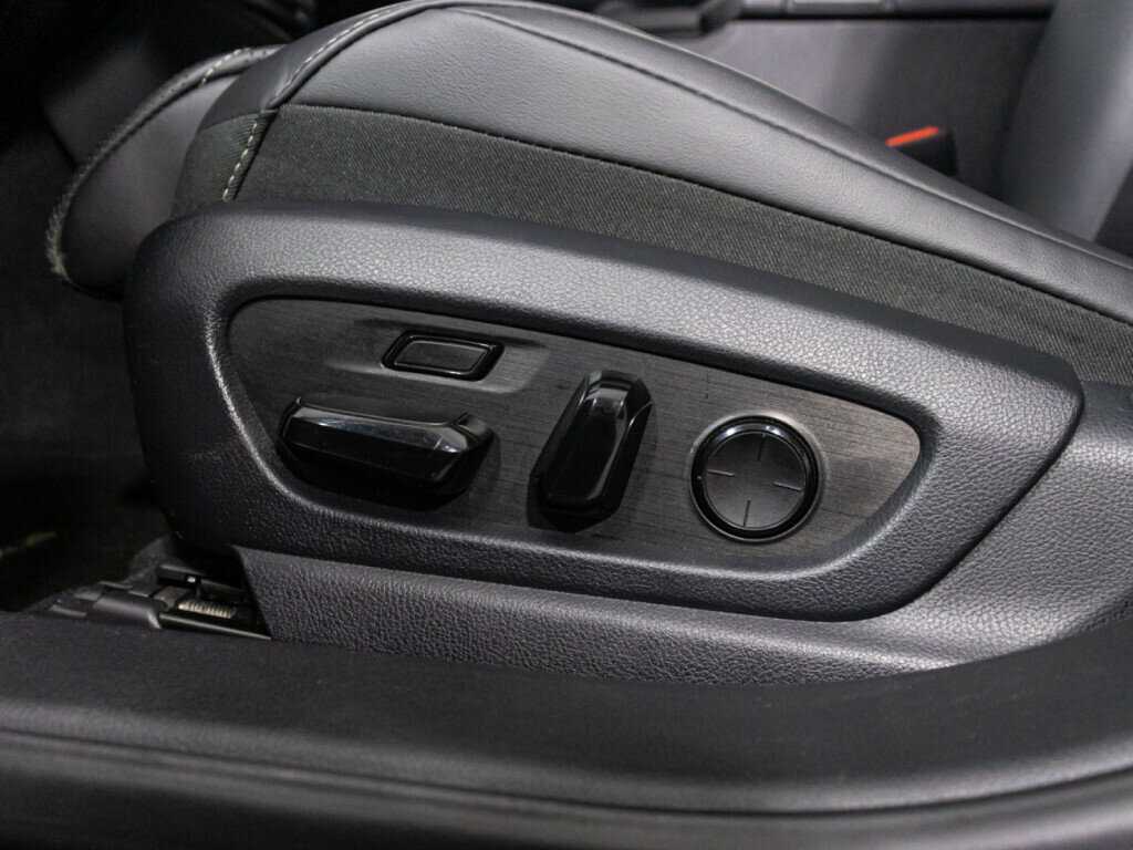 Lexus ES с пробегом — 2020 год. Фото: #23