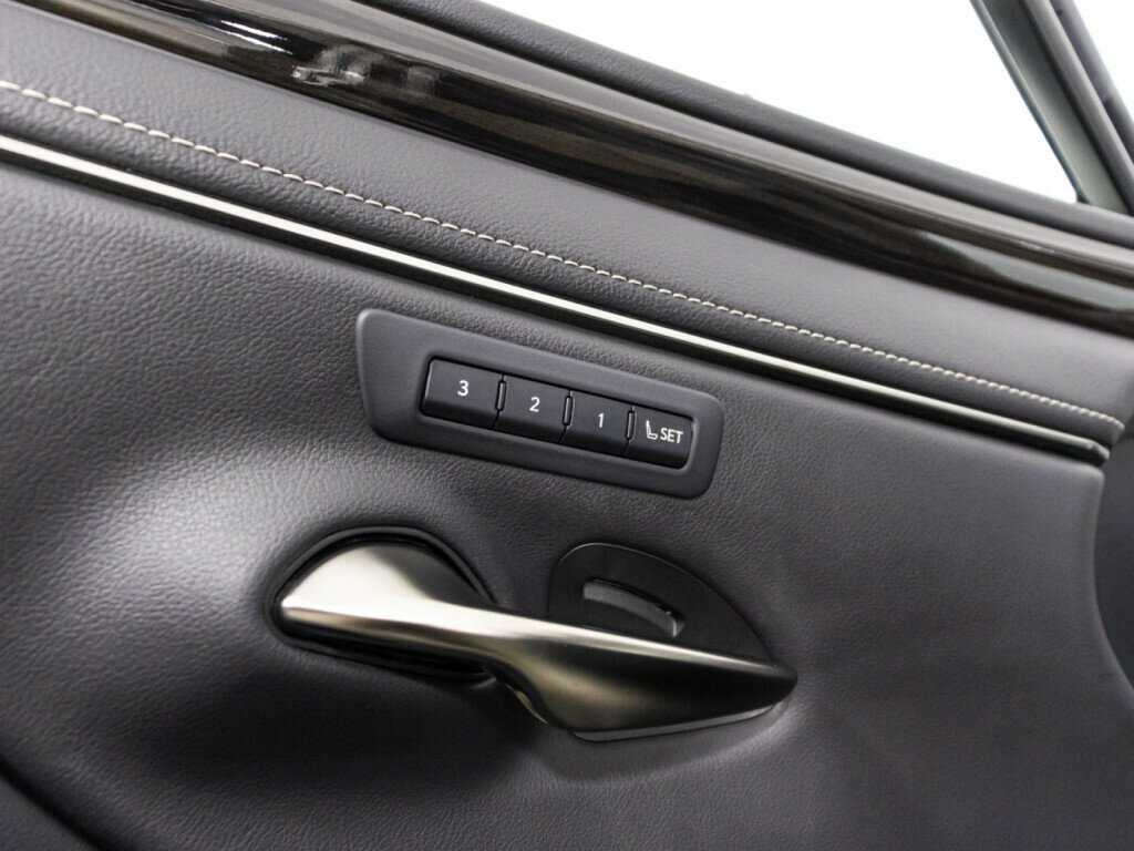 Lexus ES с пробегом — 2020 год. Фото: #24