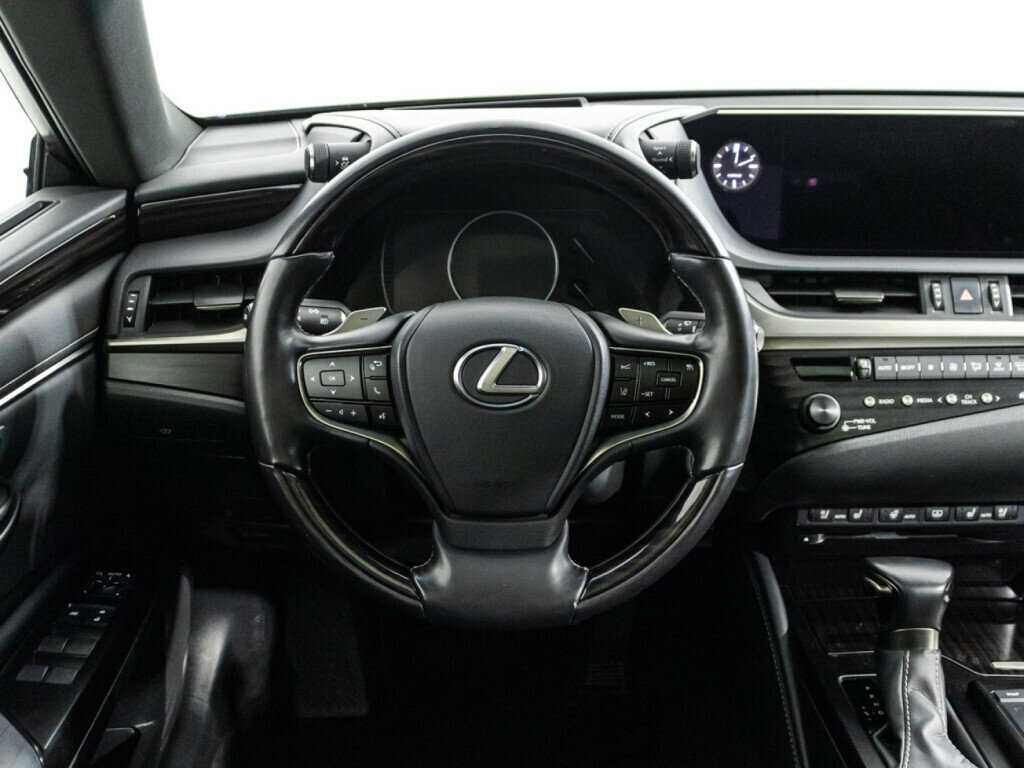 Lexus ES с пробегом — 2020 год. Фото: #26