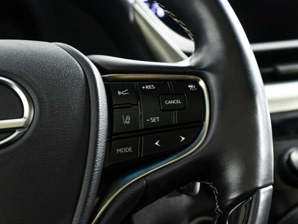 Lexus ES с пробегом — 2020 год. Фото: #28