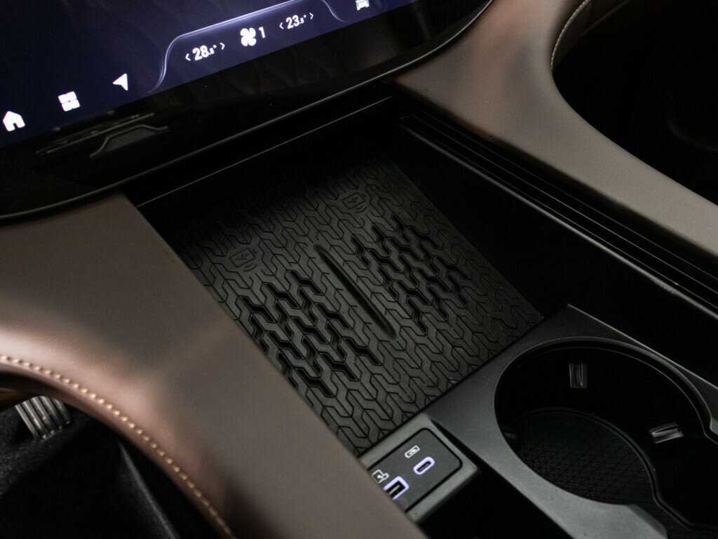 EXEED VX с пробегом — 2023 год. Фото: #21