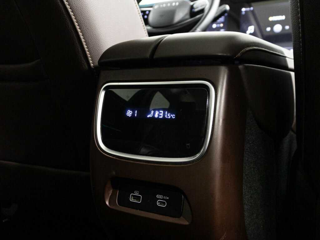 EXEED VX с пробегом — 2023 год. Фото: #27