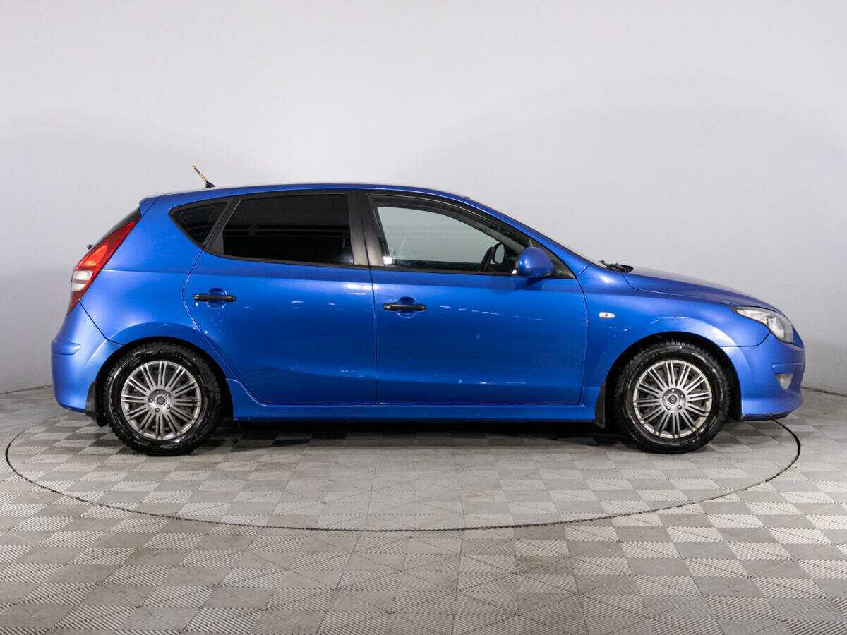 Hyundai i30 с пробегом — 2010 год. Фото: #3