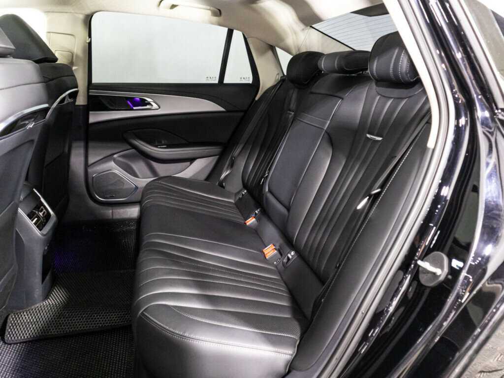 Hongqi H5 с пробегом — 2023 год. Фото: #9