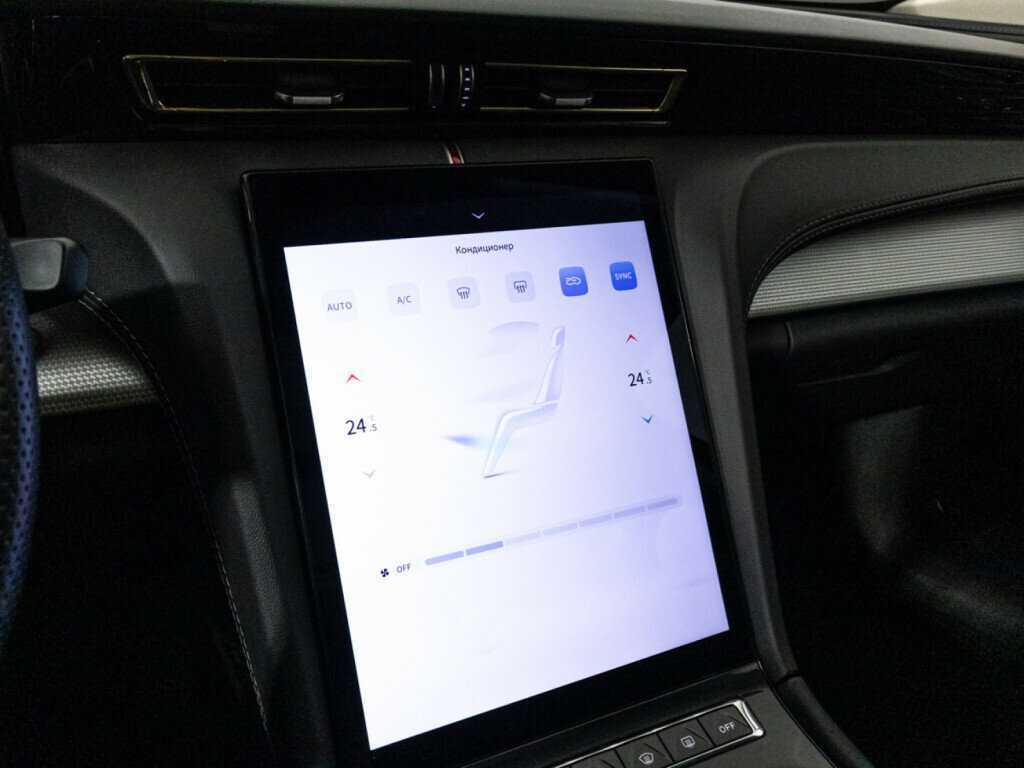 Hongqi H5 с пробегом — 2023 год. Фото: #16