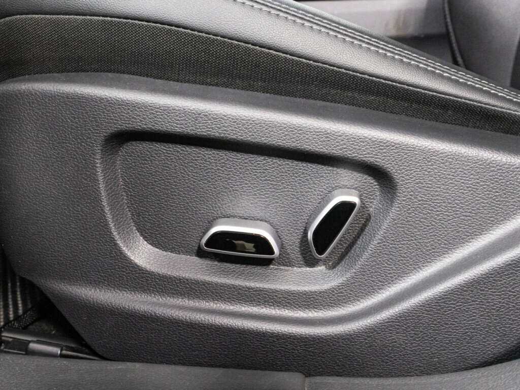 Hongqi H5 с пробегом — 2023 год. Фото: #21