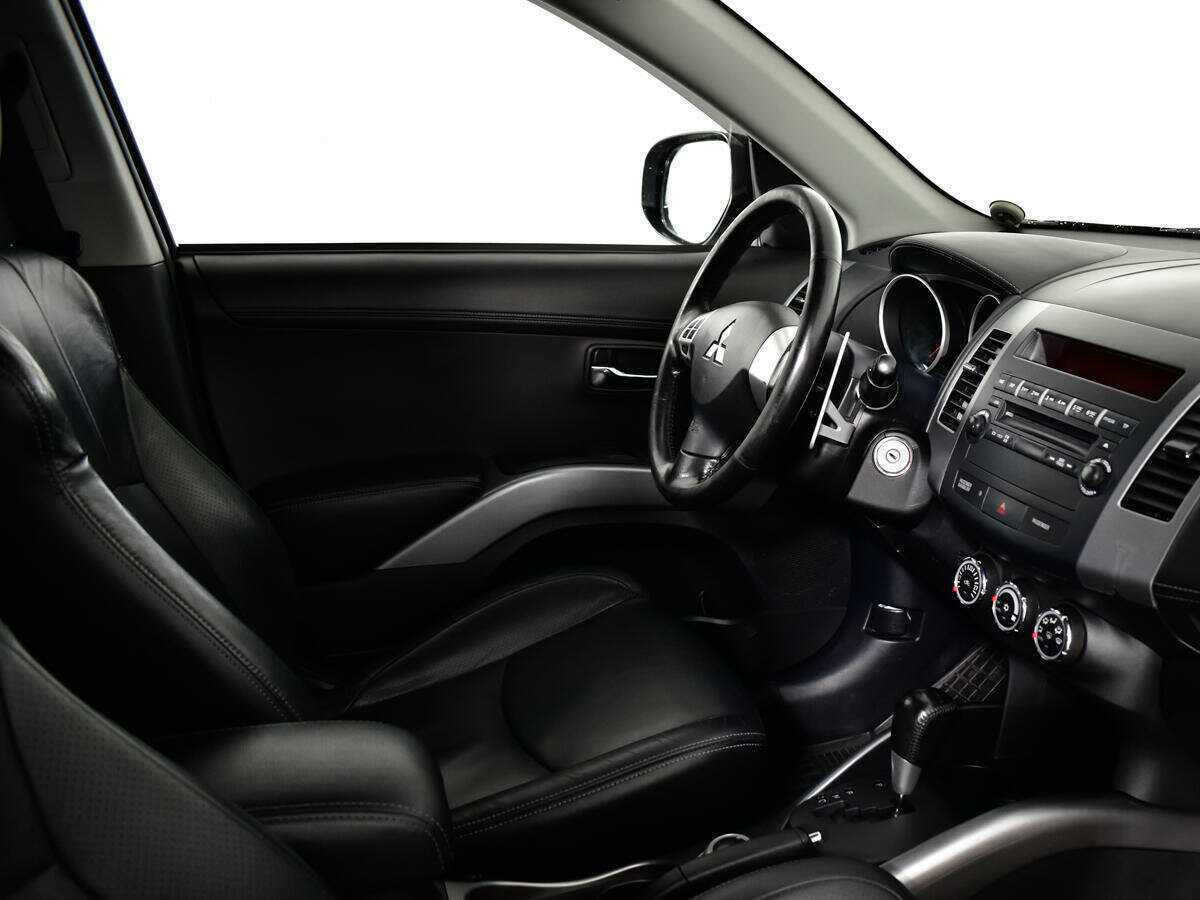 Mitsubishi Outlander с пробегом — 2011 год. Фото: #3
