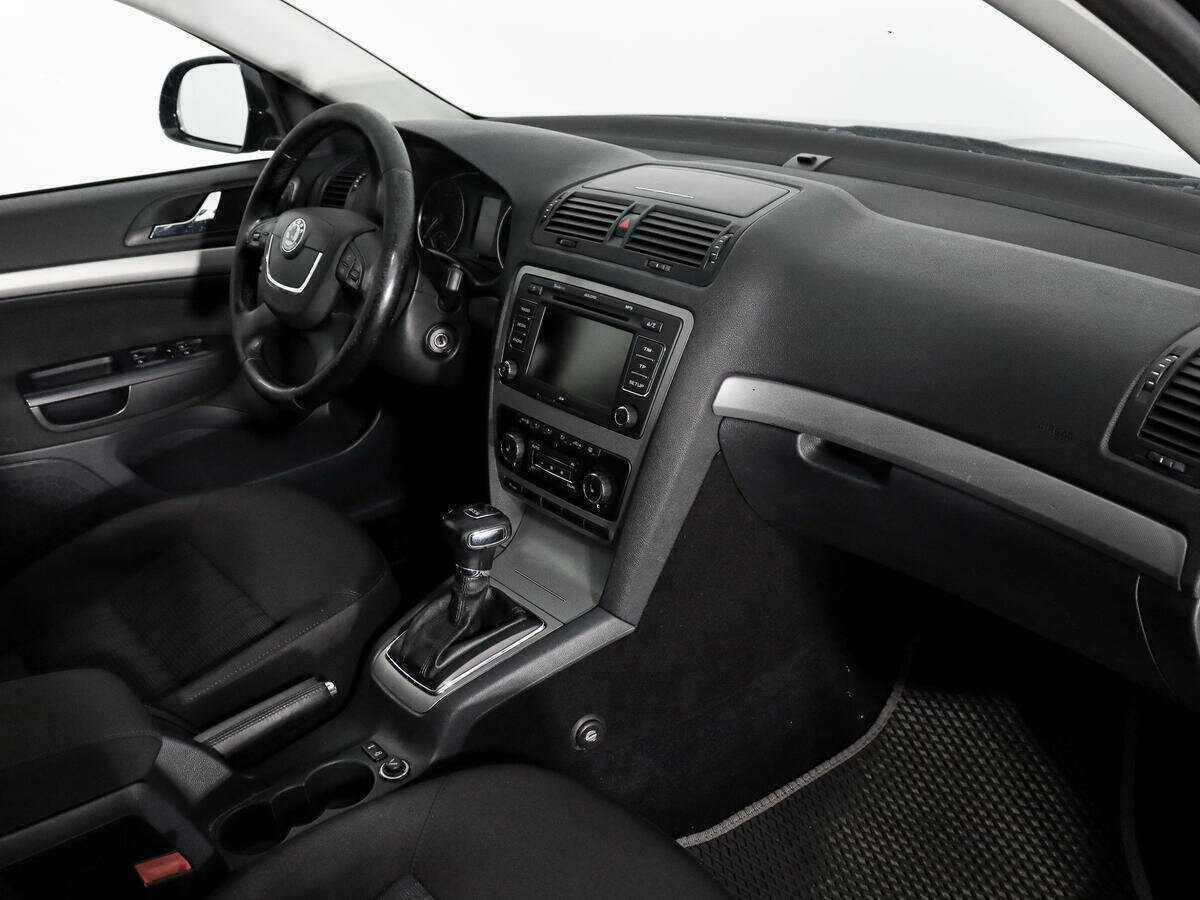 Skoda Octavia с пробегом — 2011 год. Фото: #8