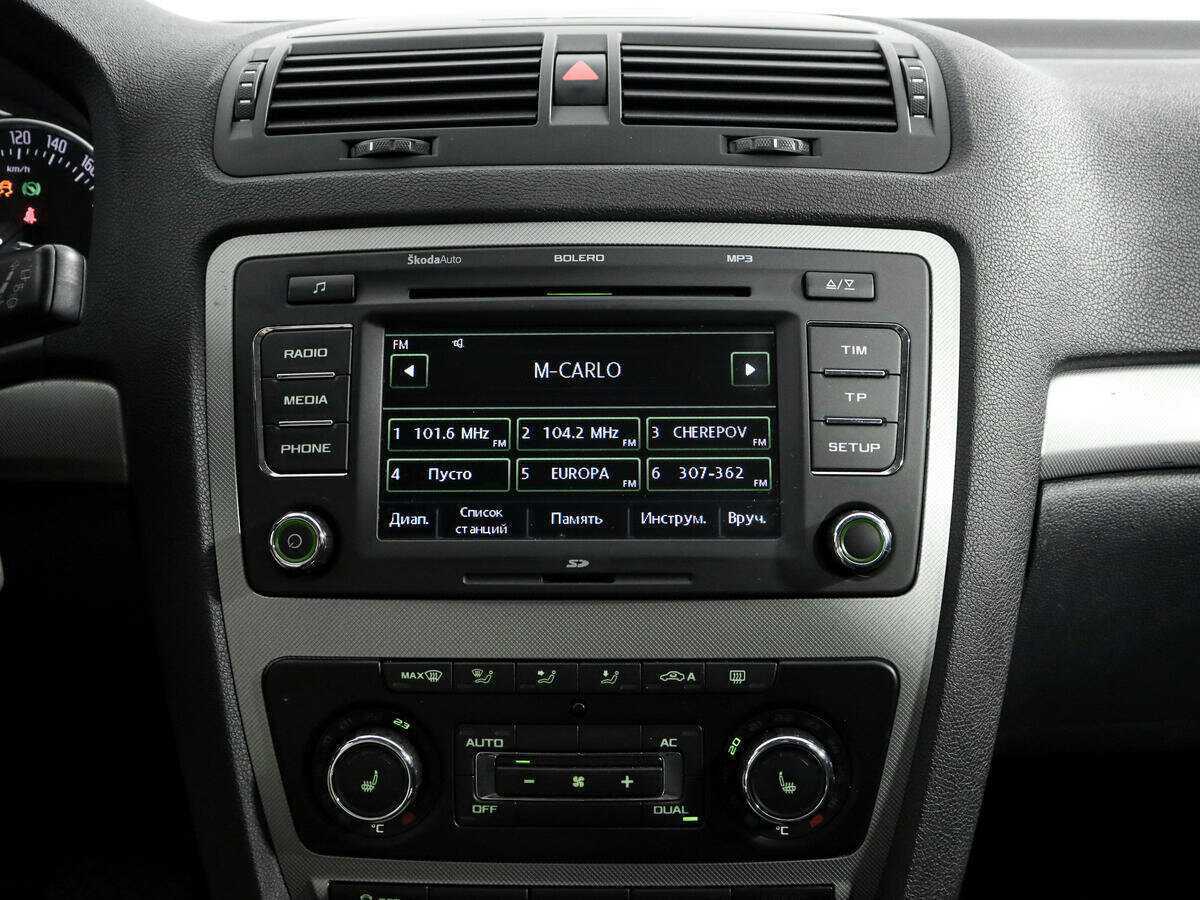 Skoda Octavia с пробегом — 2011 год. Фото: #10