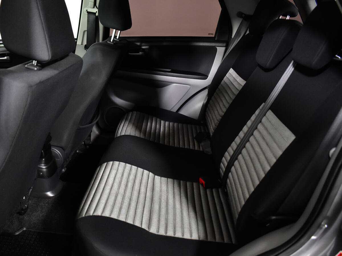 Suzuki SX4 с пробегом — 2008 год. Фото: #9