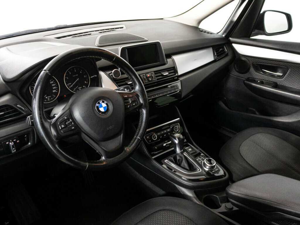 BMW 2 серии Gran Tourer с пробегом — 2017 год. Фото: #10