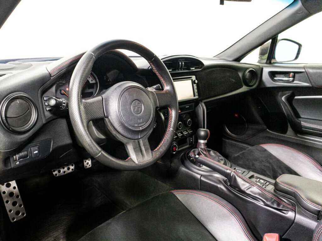 Toyota GT86 с пробегом — 2012 год. Фото: #10