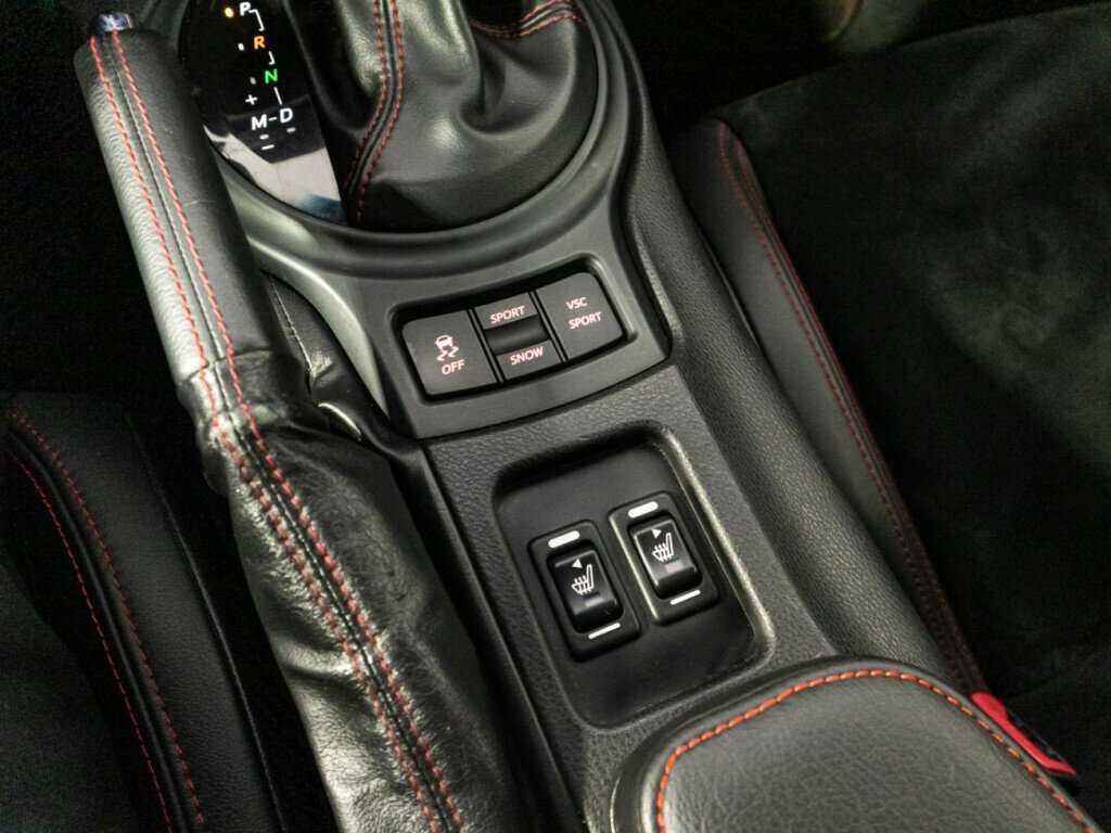 Toyota GT86 с пробегом — 2012 год. Фото: #15