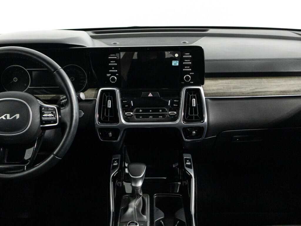 Kia Sorento с пробегом — 2023 год. Фото: #13