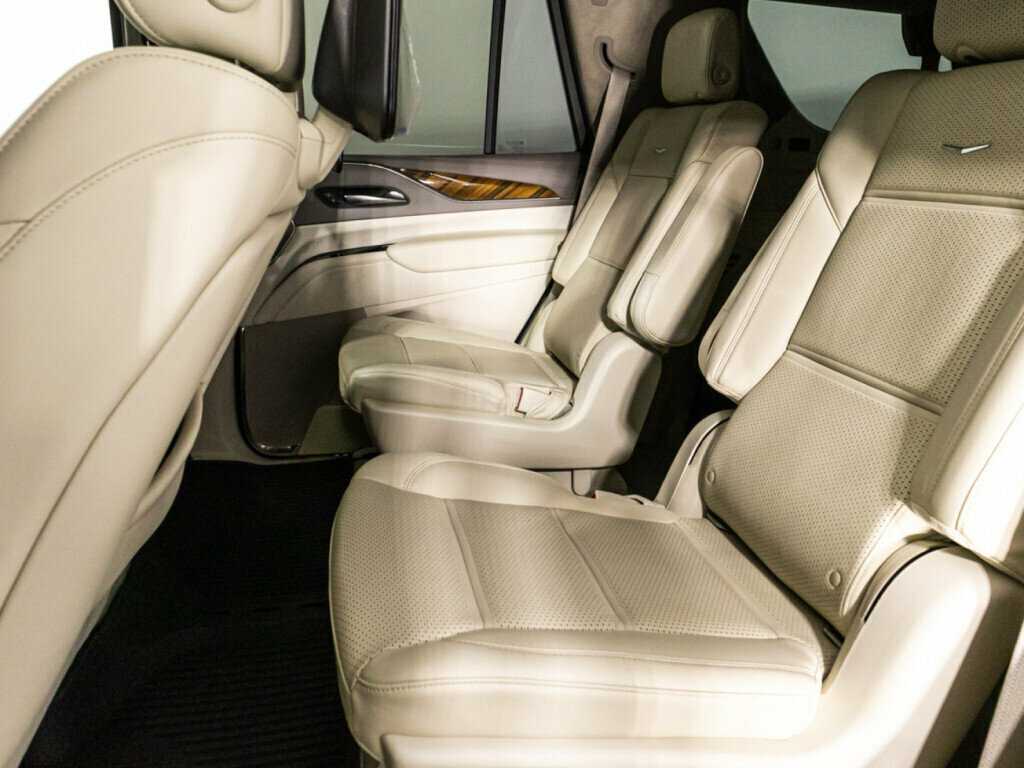 Cadillac Escalade с пробегом — 2021 год. Фото: #7