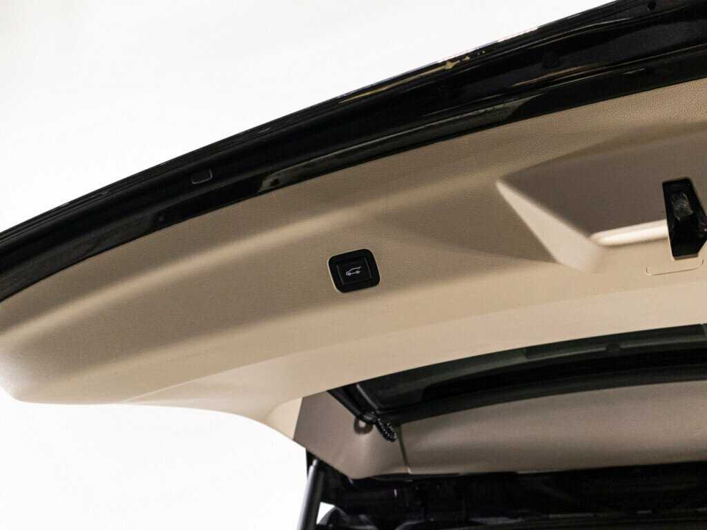 Cadillac Escalade с пробегом — 2021 год. Фото: #12