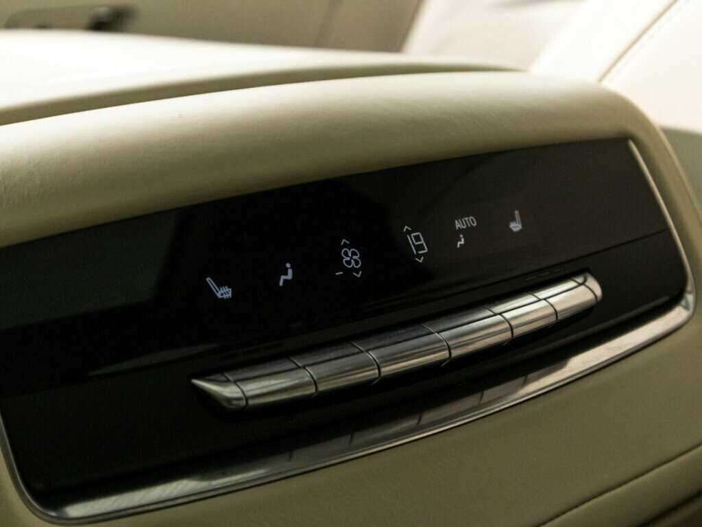 Cadillac Escalade с пробегом — 2021 год. Фото: #23