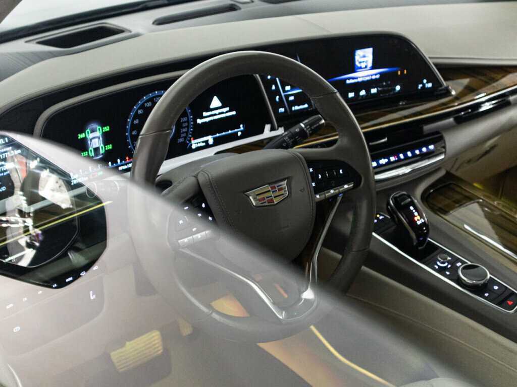 Cadillac Escalade с пробегом — 2021 год. Фото: #30