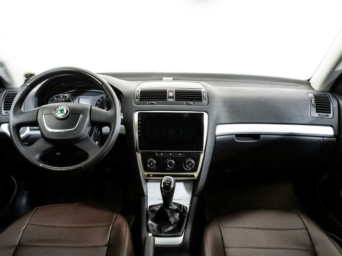 Skoda Octavia с пробегом — 2010 год. Фото: #7