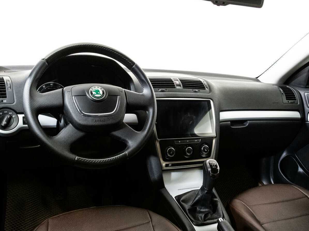 Skoda Octavia с пробегом — 2010 год. Фото: #8