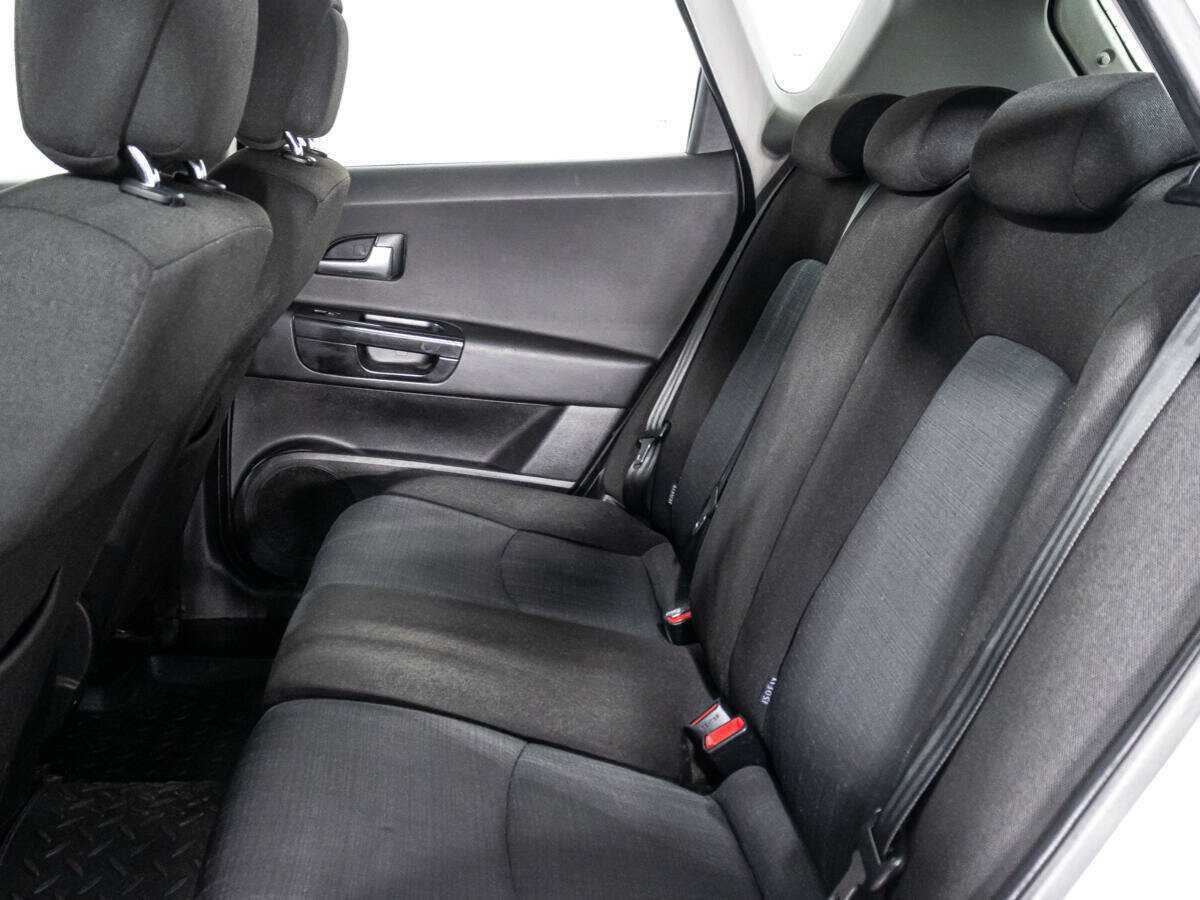 Kia Ceed с пробегом — 2011 год. Фото: #9