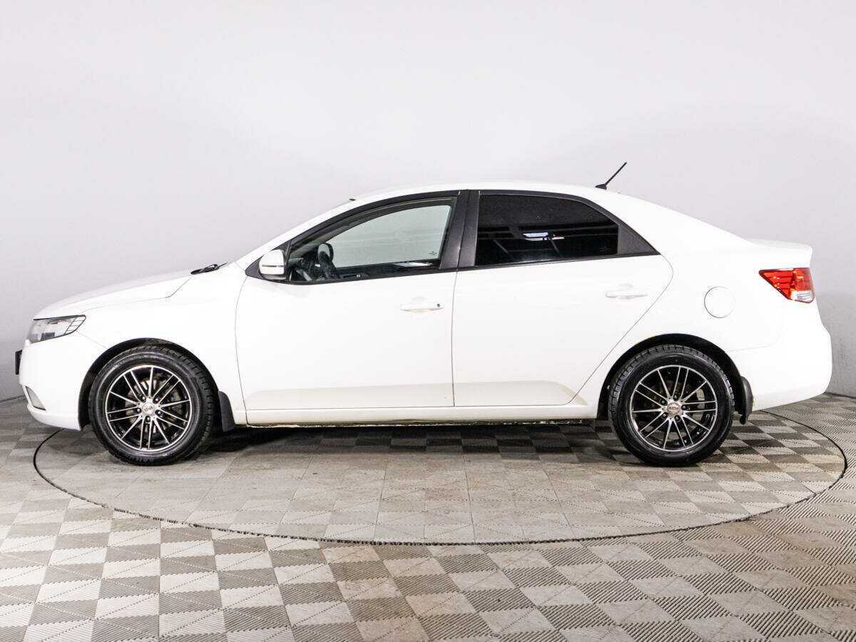 Kia Cerato с пробегом — 2012 год. Фото: #7