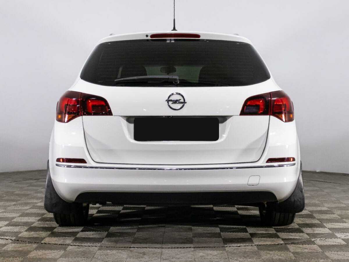 Opel Astra с пробегом — 2015 год. Фото: #5