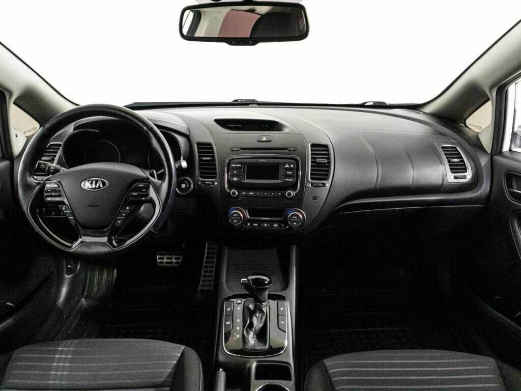 Kia Cerato с пробегом — 2017 год. Фото: #11