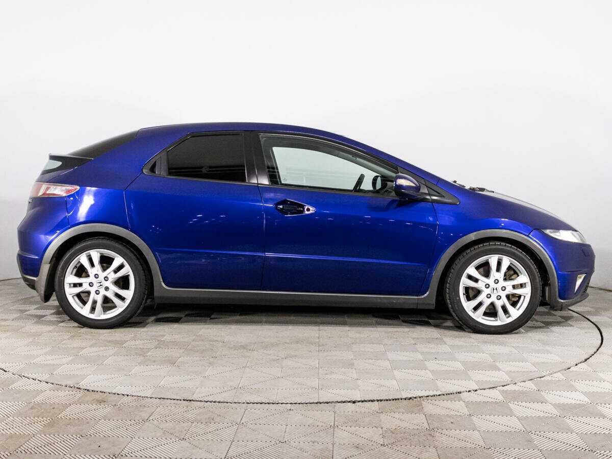 Honda Civic с пробегом — 2011 год. Фото: #3