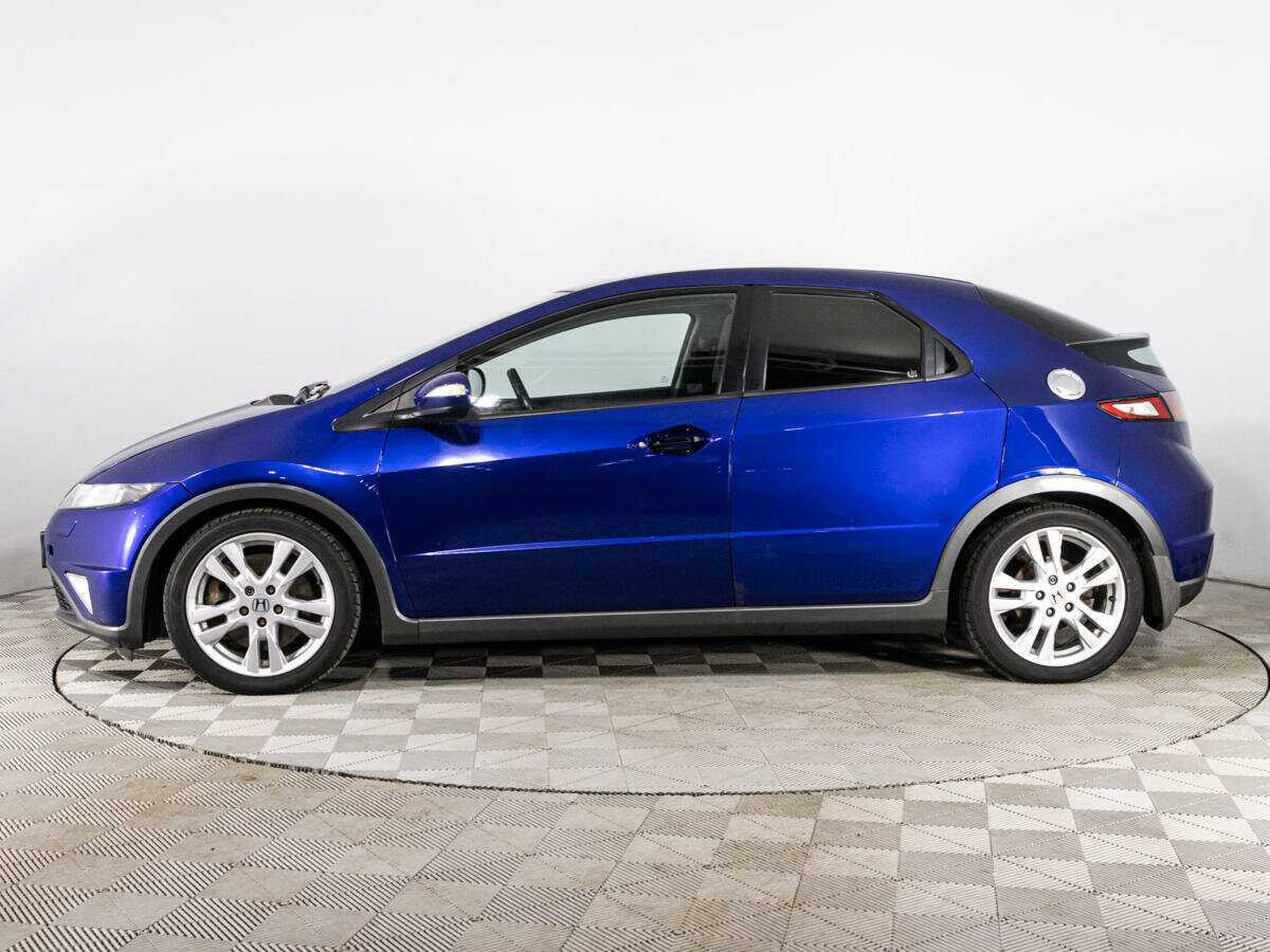 Honda Civic с пробегом — 2011 год. Фото: #7