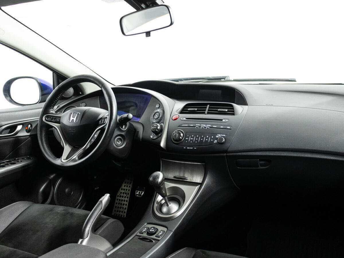 Honda Civic с пробегом — 2011 год. Фото: #8