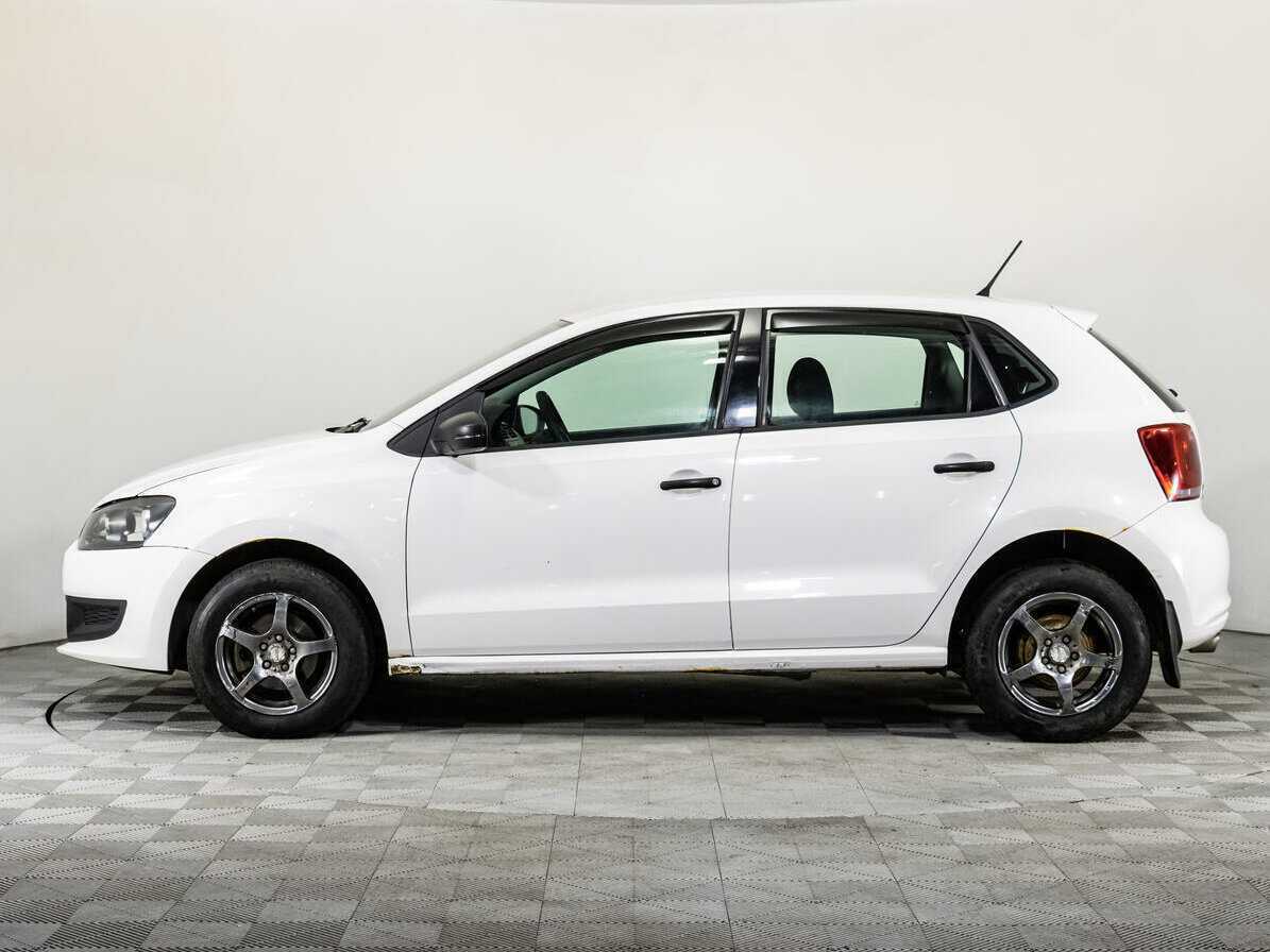 Volkswagen Polo с пробегом — 2010 год. Фото: #7