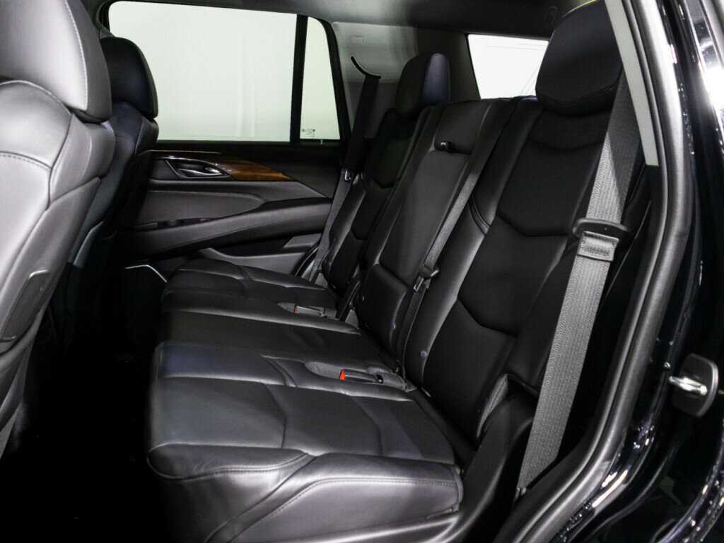 Cadillac Escalade с пробегом — 2018 год. Фото: #9